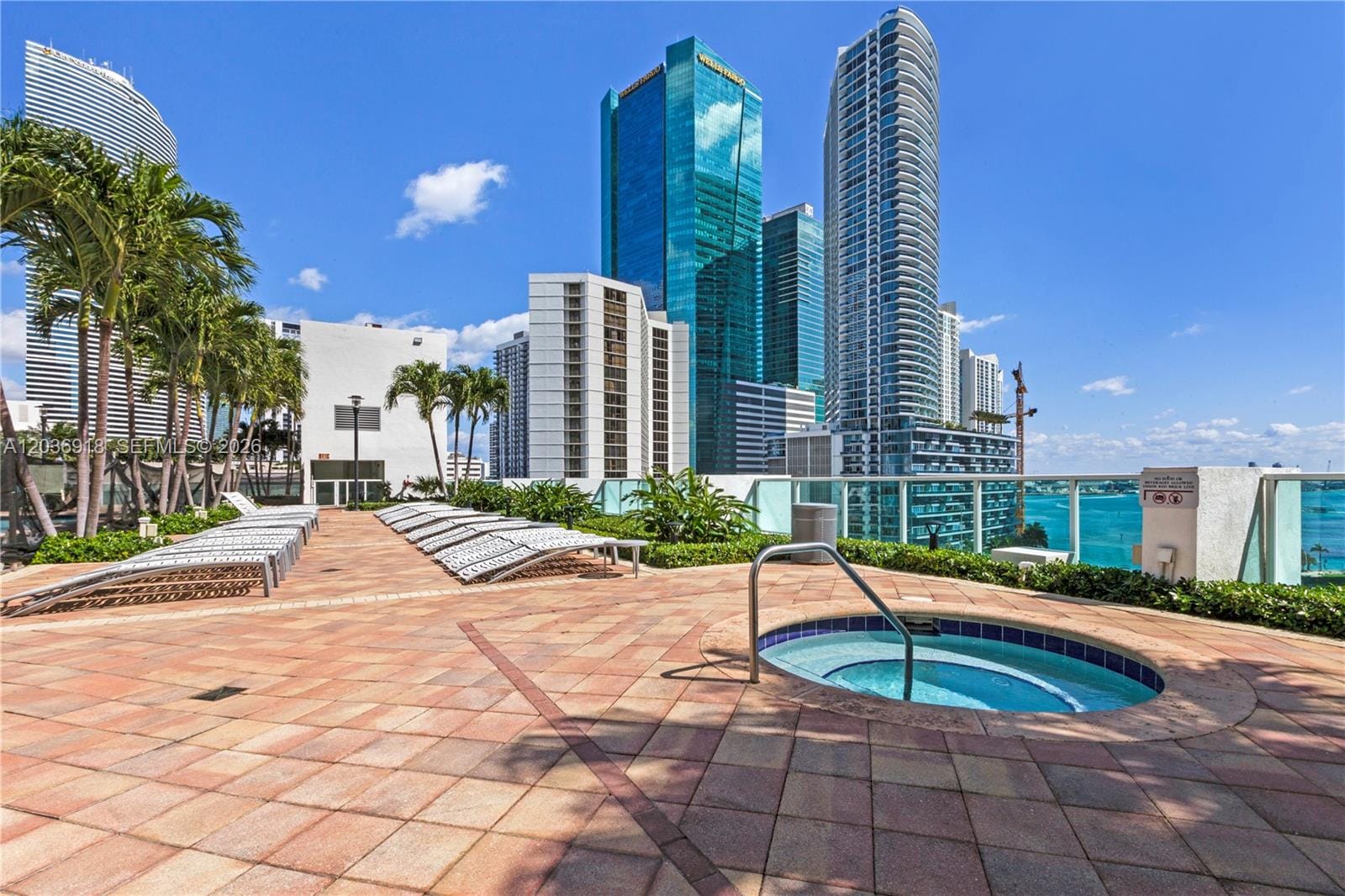 31 SE 5th Street 3812, Miami, FL 33131 photo 24