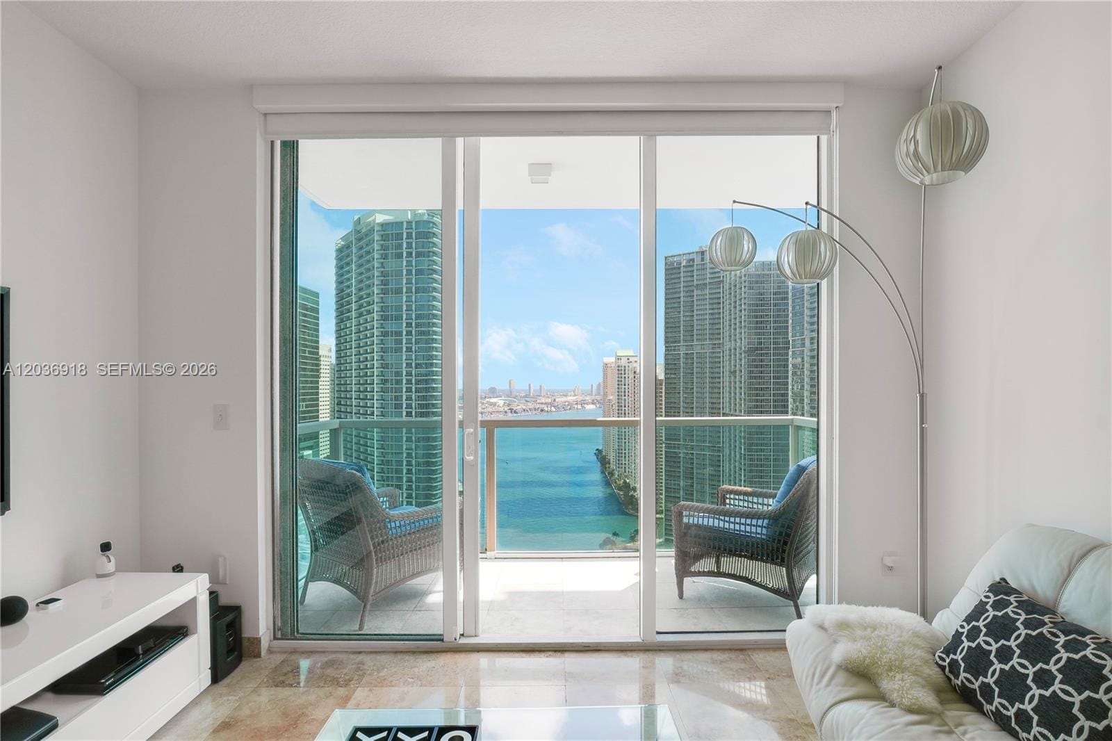 31 SE 5th Street 3812, Miami, FL 33131 photo 4