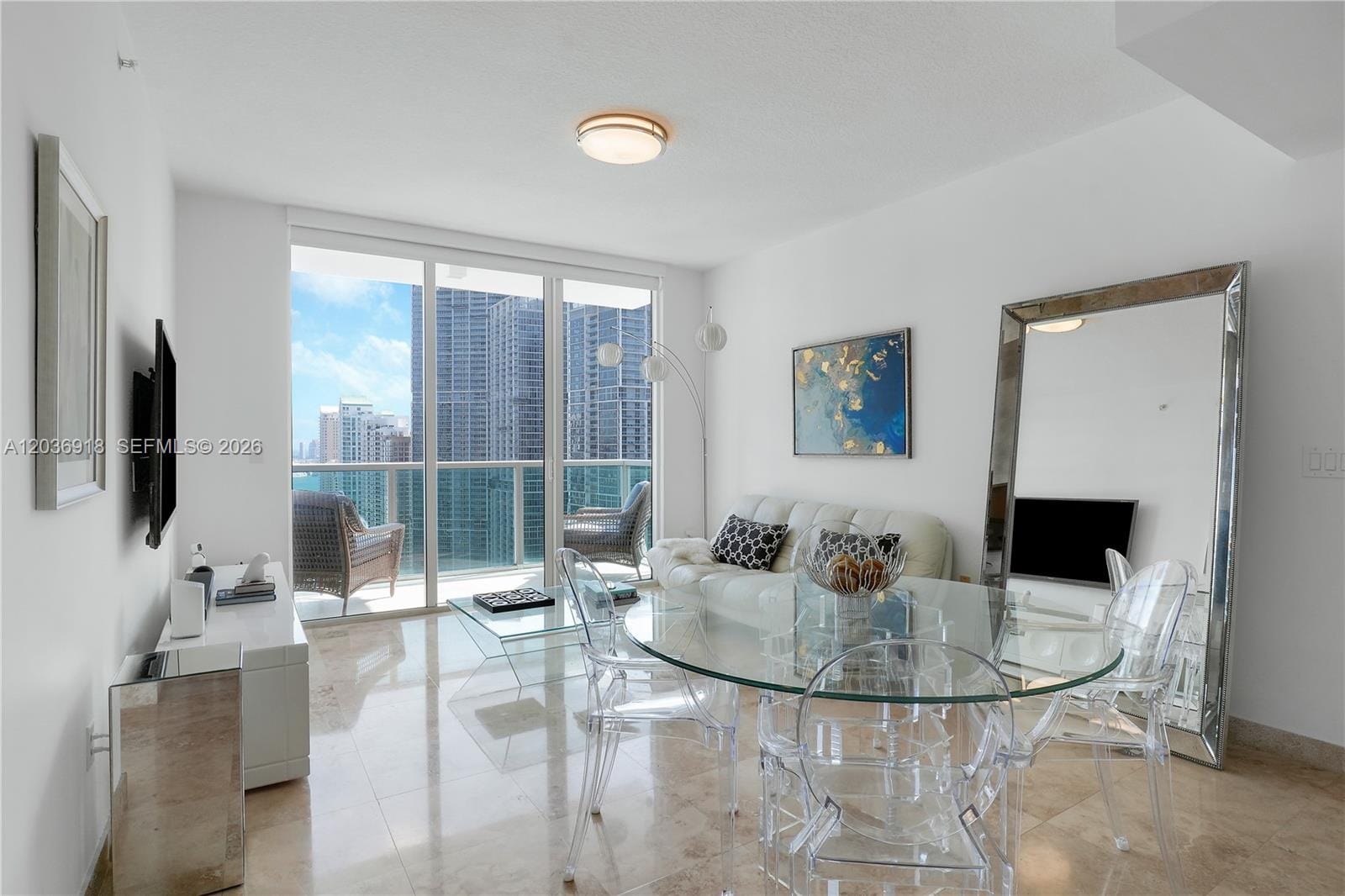 31 SE 5th Street 3812, Miami, FL 33131 photo 5