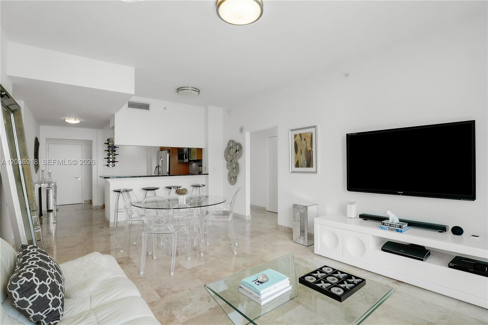 31 SE 5th Street 3812, Miami, FL 33131 photo 7