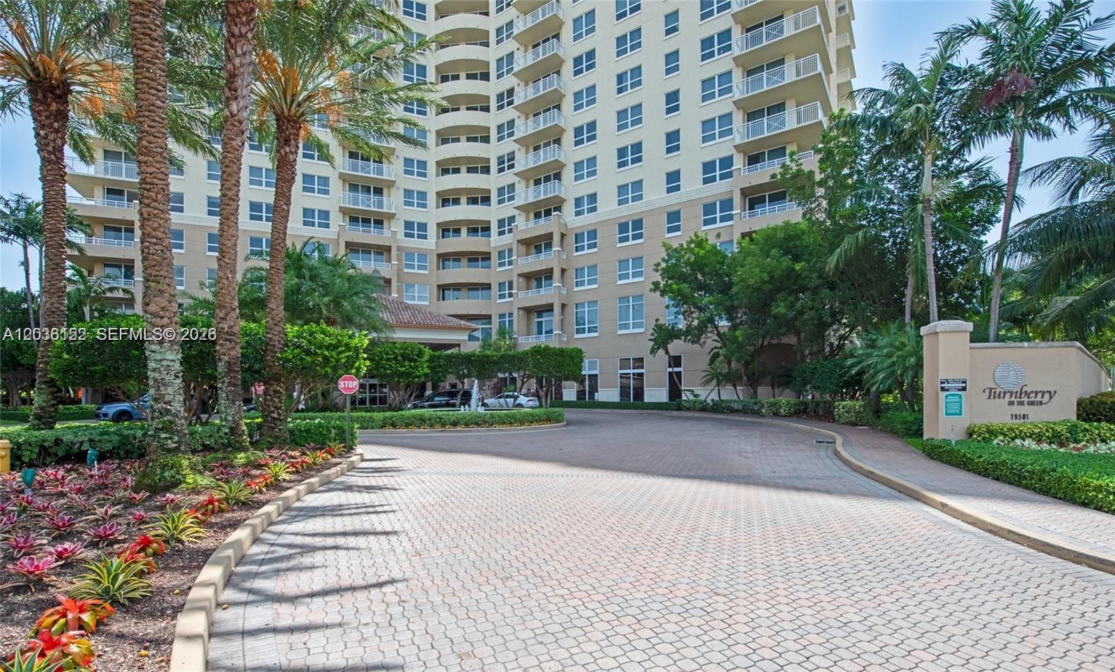 19501 W Country Club Drive 2513 — photo 4