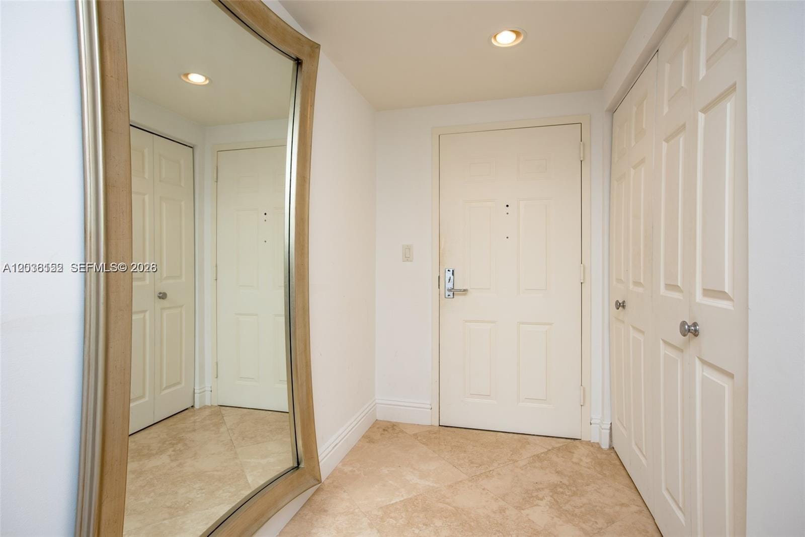 19501 W Country Club Drive 2513 — photo 7