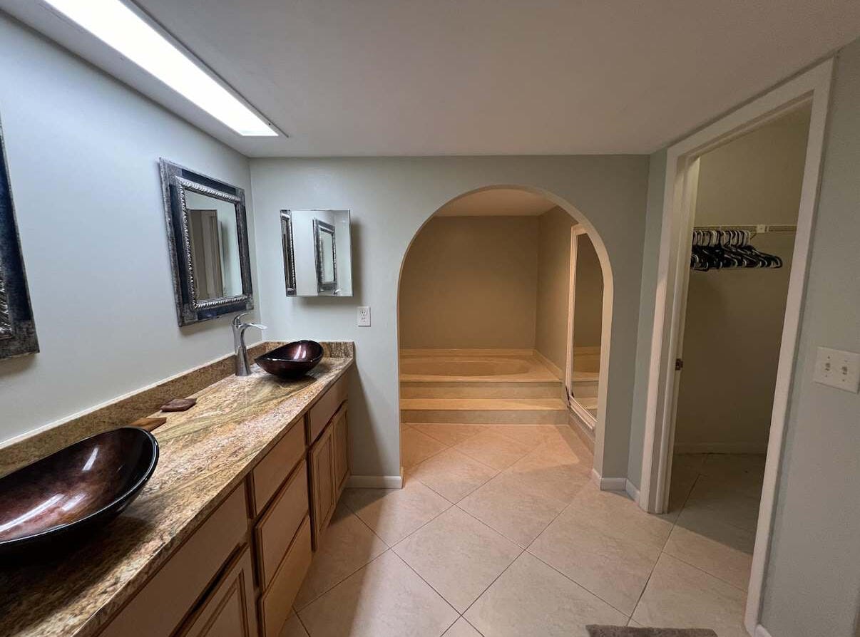 1639 Embassy Drive 202, West Palm Beach, FL 33401 photo 15