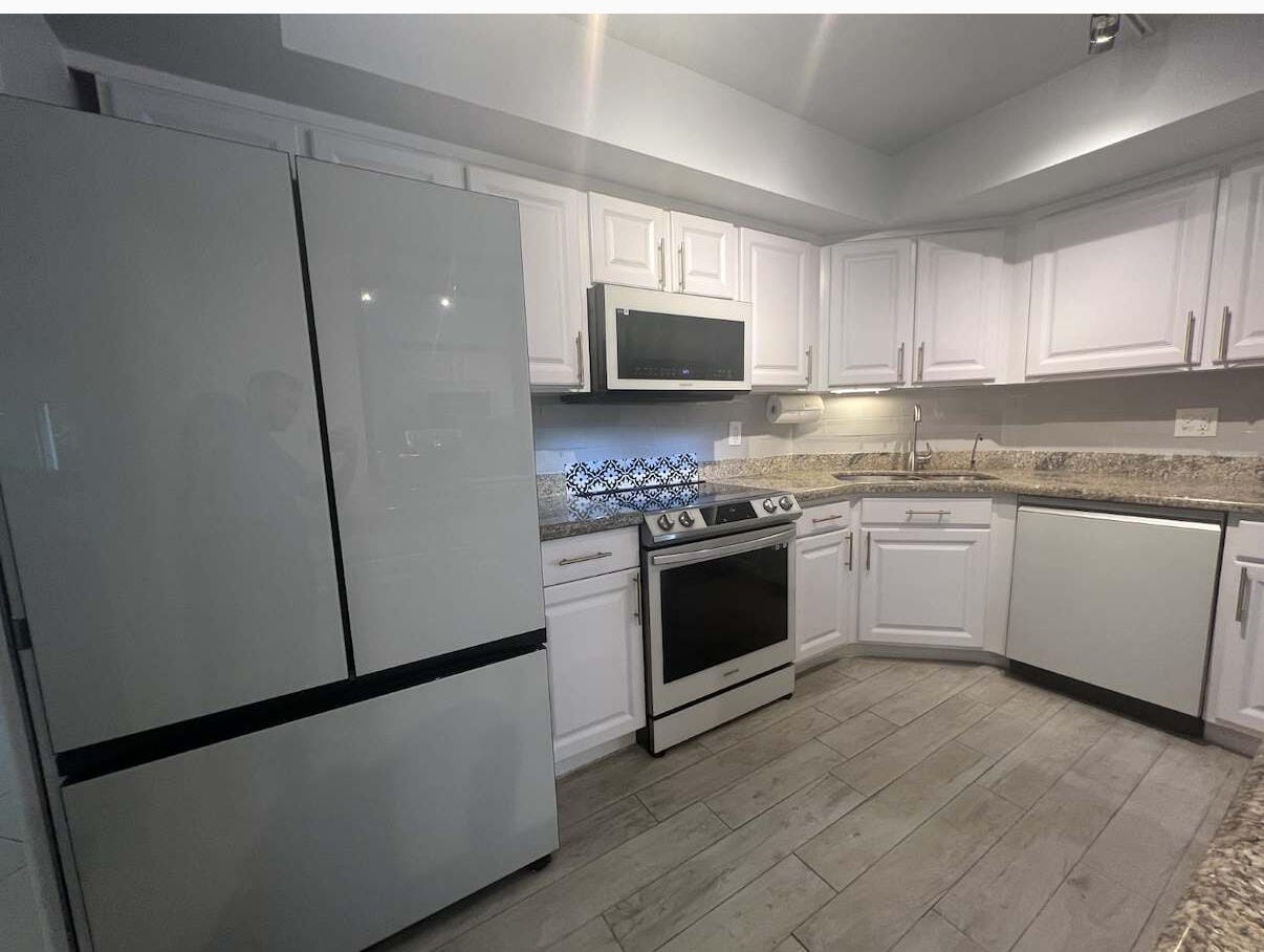 1639 Embassy Drive 202, West Palm Beach, FL 33401 photo 16