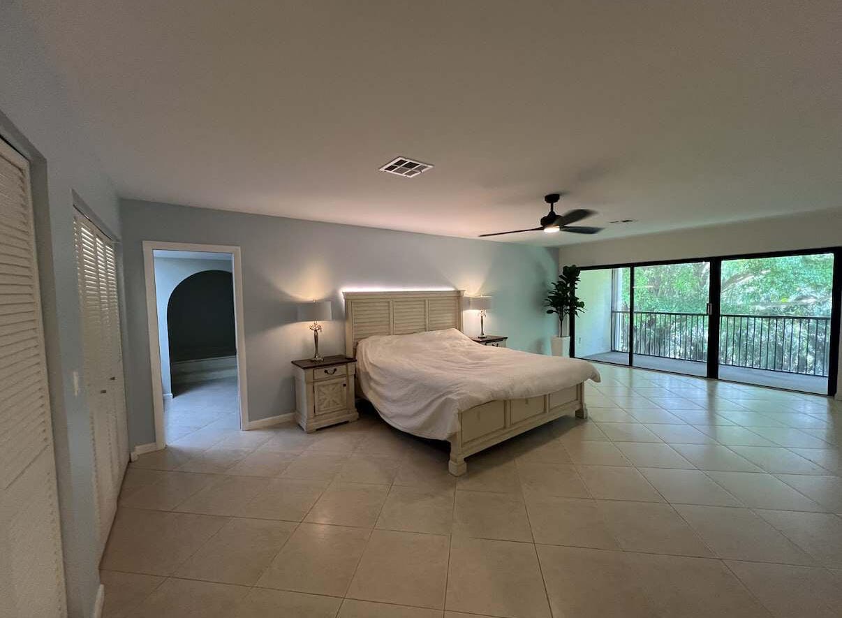 1639 Embassy Drive 202 — photo 9