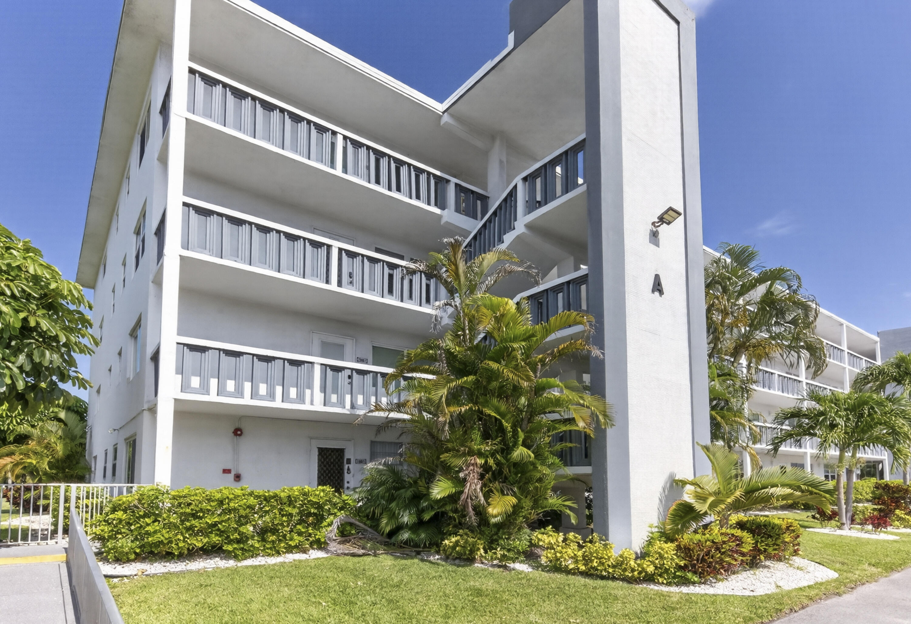 2002 Berkshire A 2002, Deerfield Beach, FL 33442, Deerfield Beach