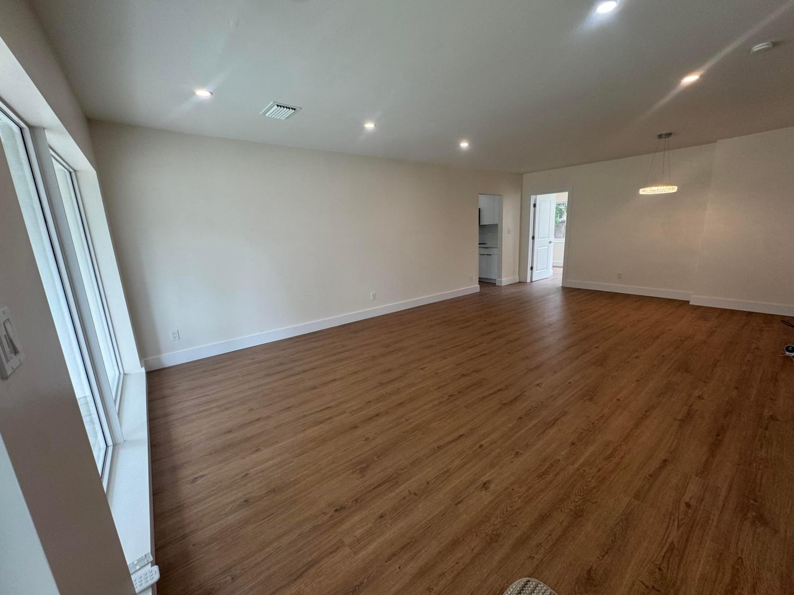 725 NE 160th Terrace — photo 3