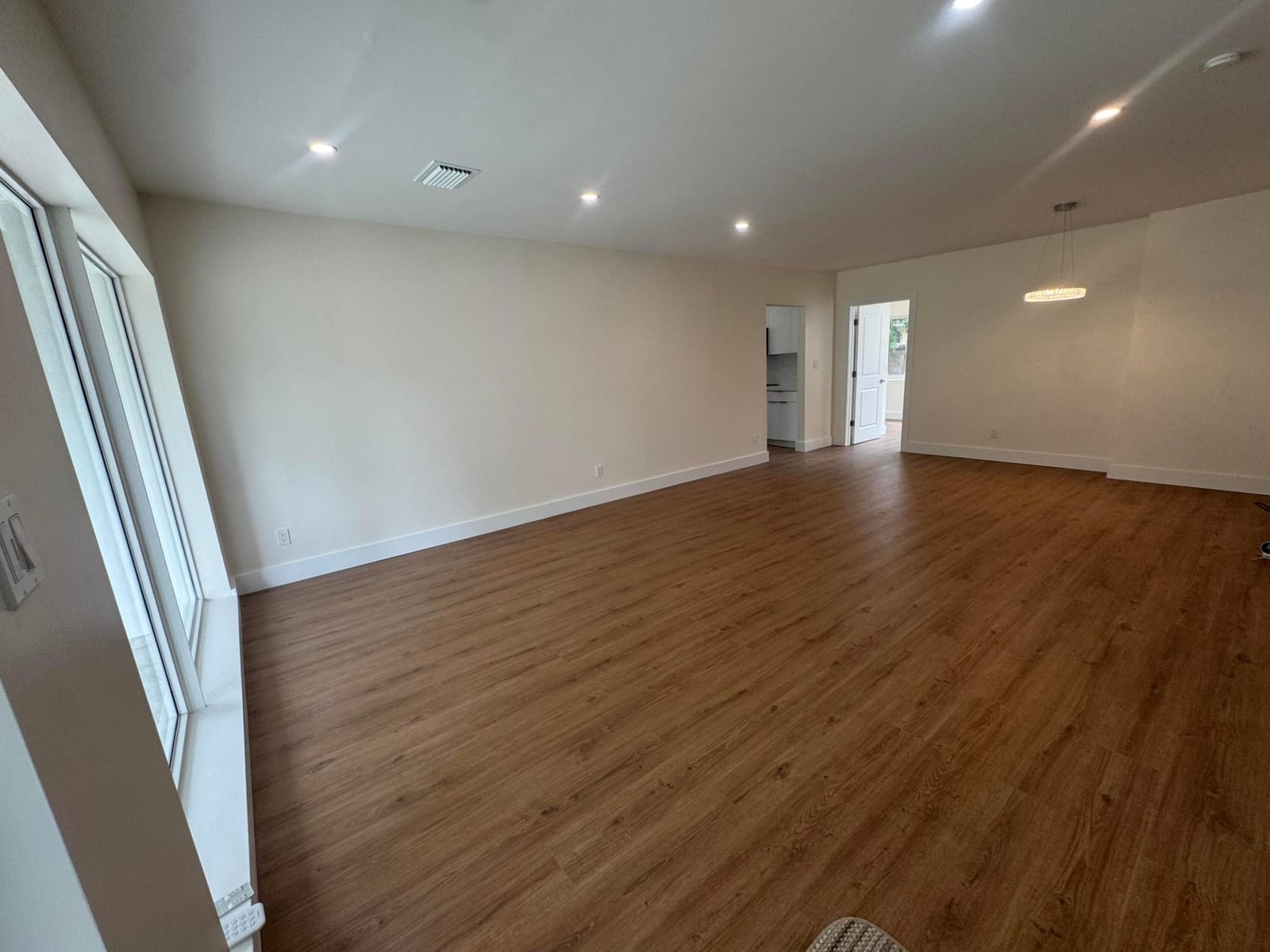 725 NE 160th Terrace — photo 4