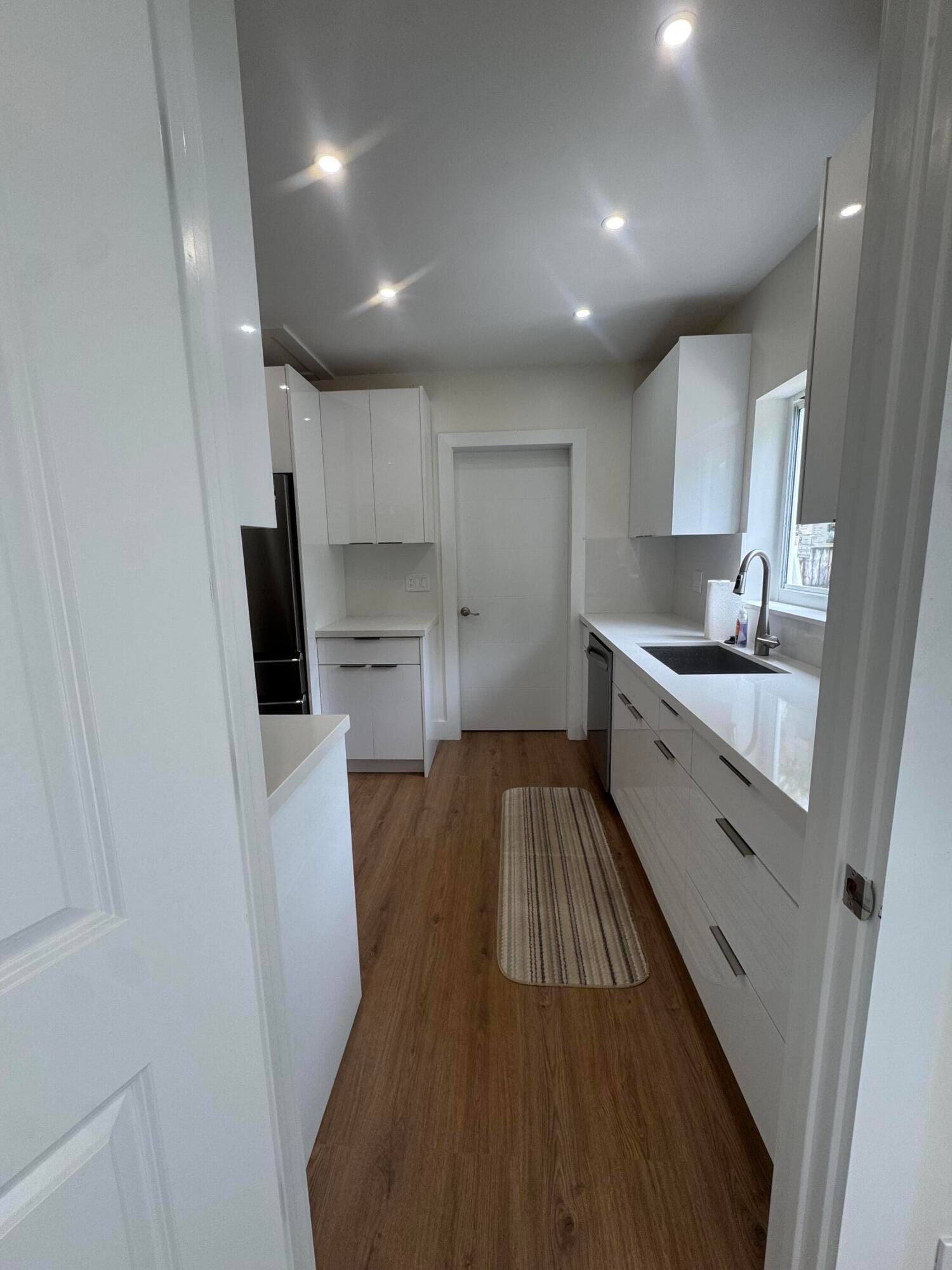 725 NE 160th Terrace — photo 6