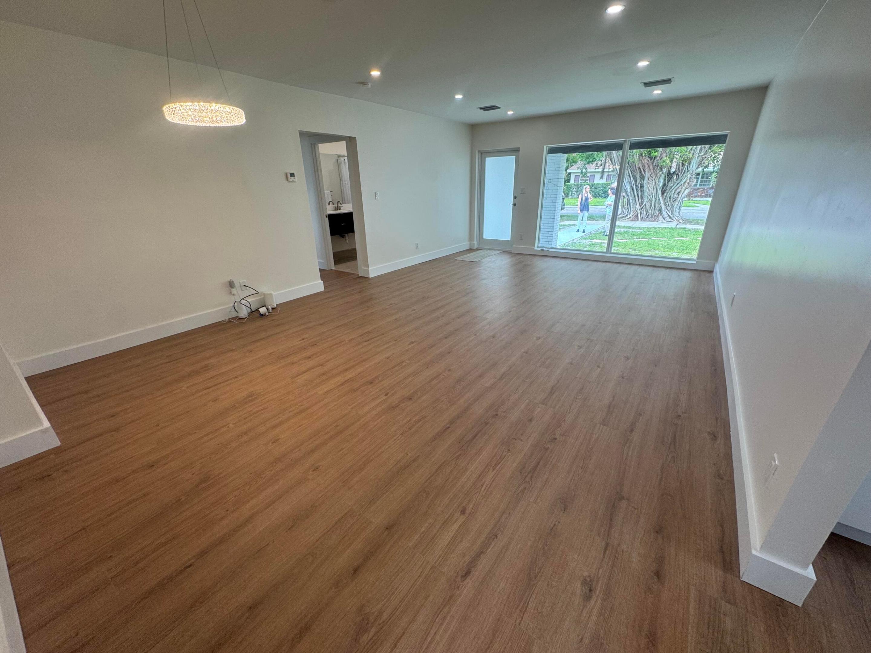 725 NE 160th Terrace, Miami, FL 33162, Miami