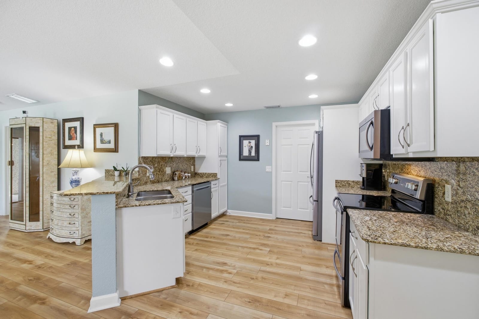 72 Mediterranean Boulevard E — photo 8