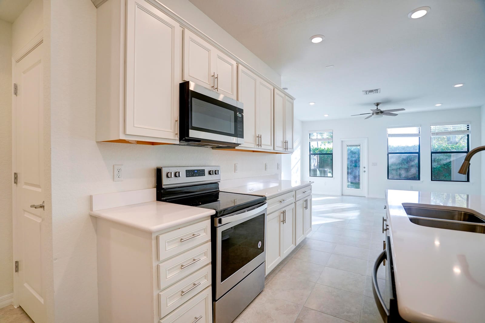 2418 Post Street, Palm Springs, FL 33406 photo 10