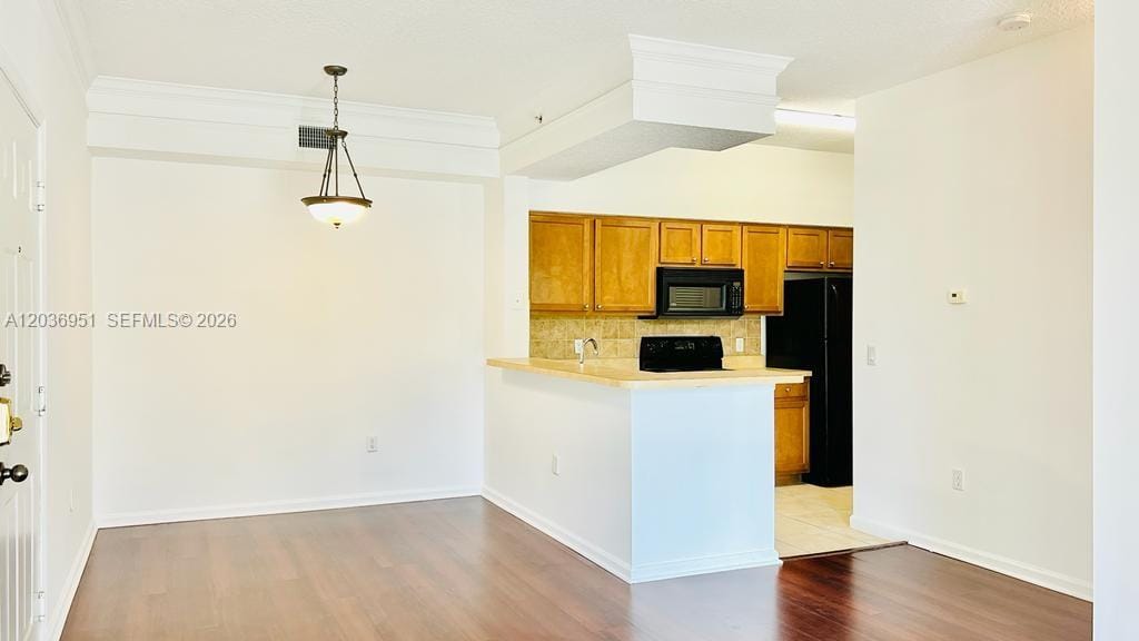2304 E Myrtlewood Circle E 304 — photo 2