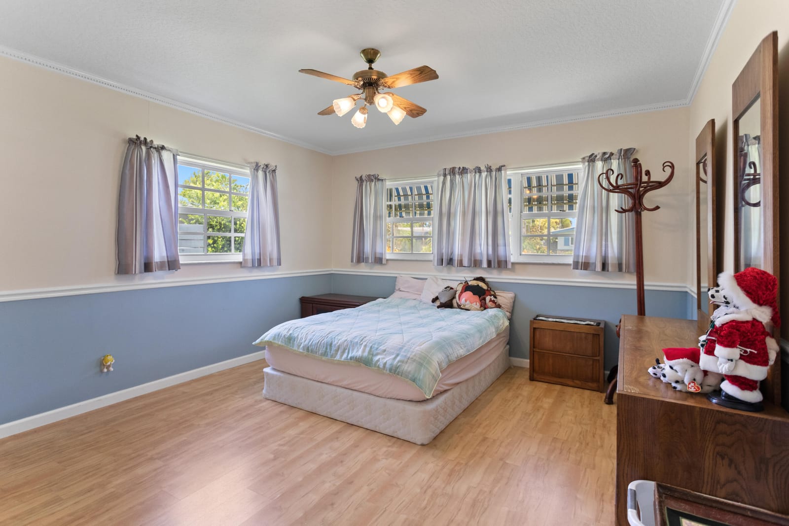 4240 NE 19th Avenue, Oakland Park, FL 33308 photo 29