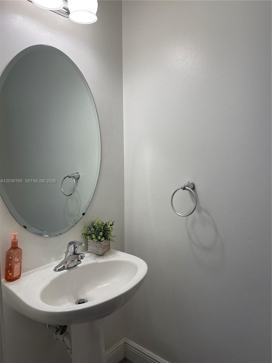 2432 SW 99th Way — photo 10