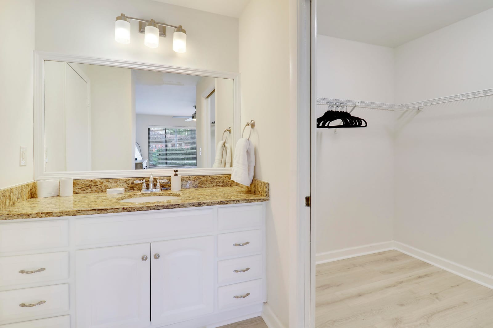 1107 Duncan Circle 102, Palm Beach Gardens, FL 33418 photo 15