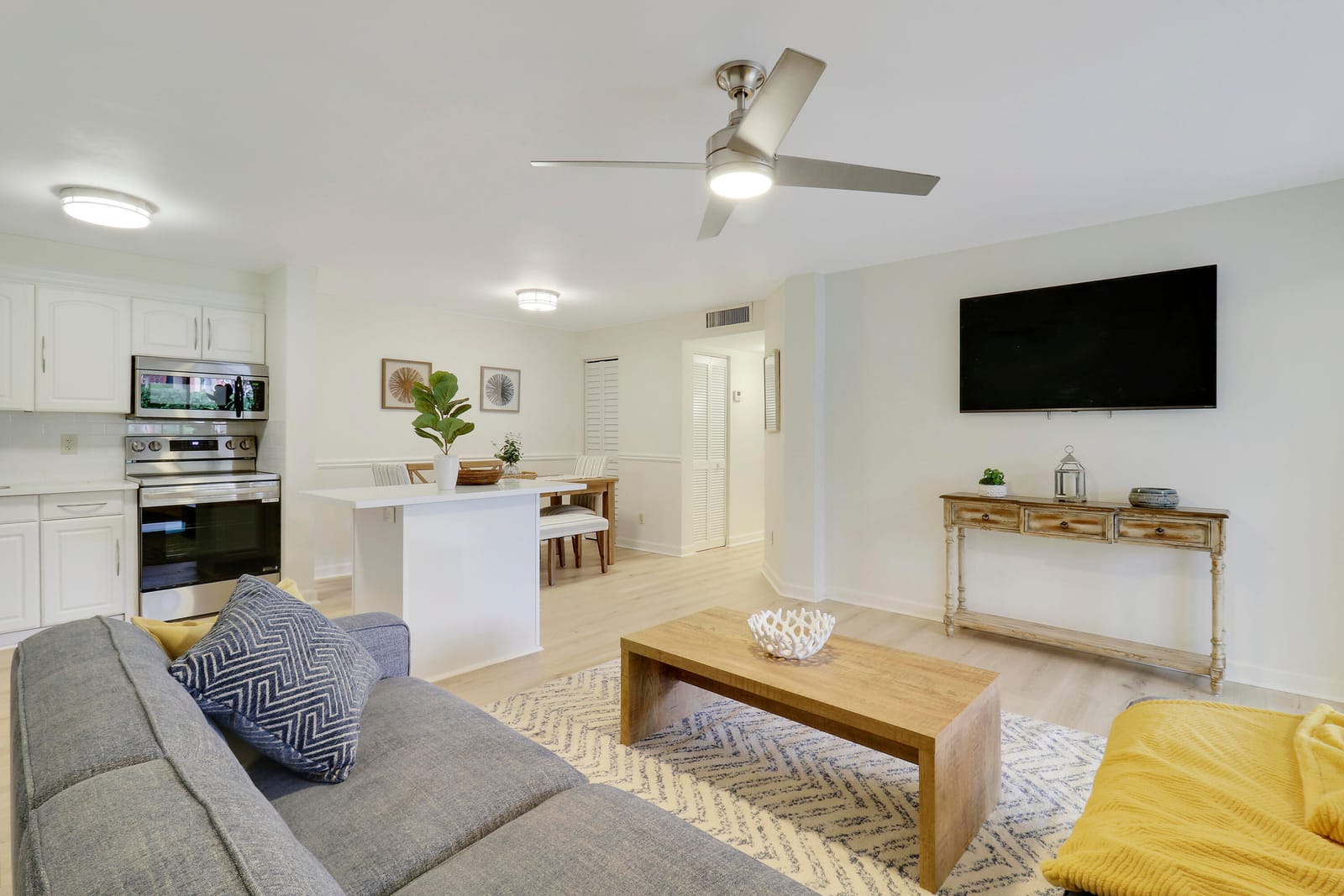 1107 Duncan Circle 102, Palm Beach Gardens, FL 33418 photo 4
