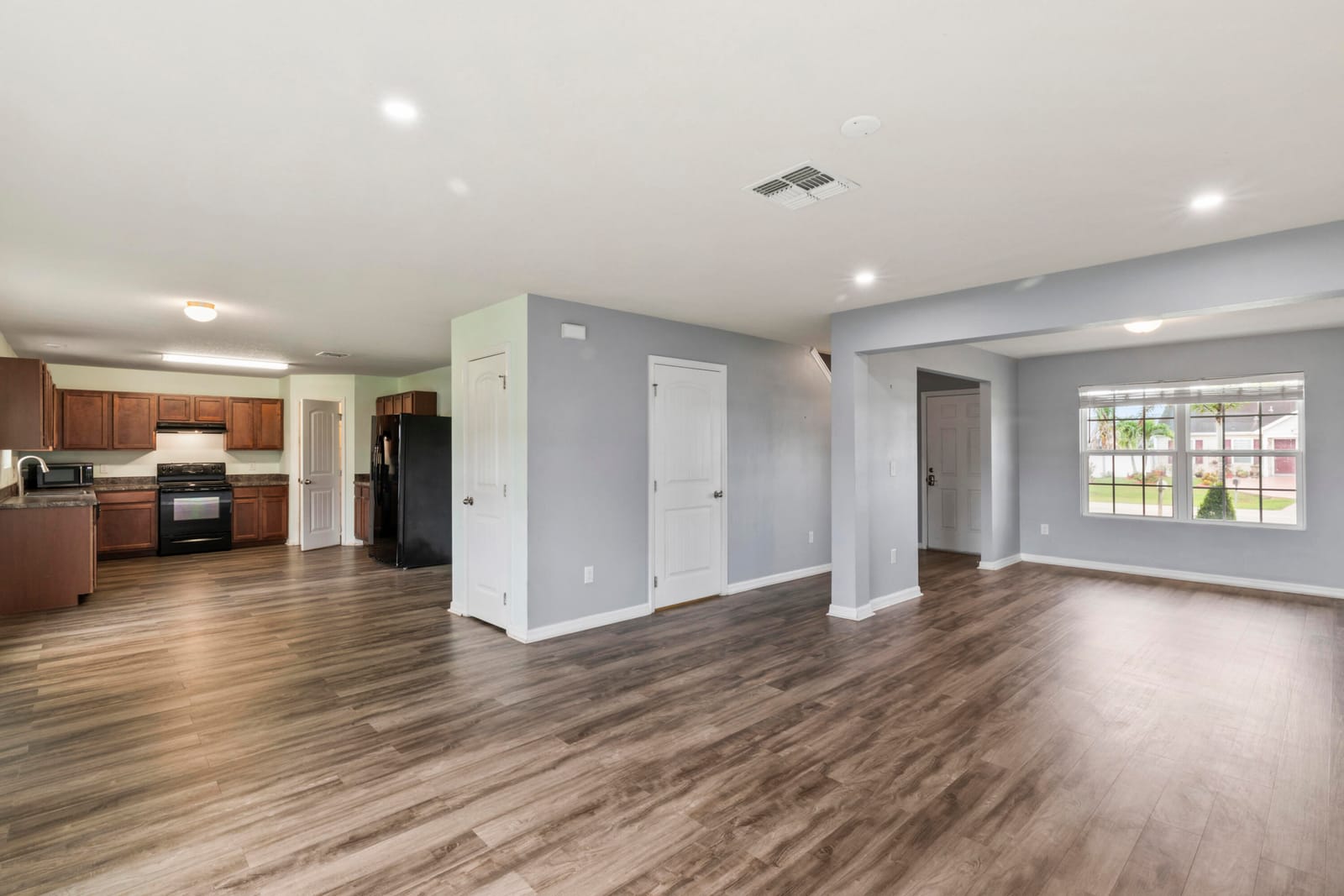 1833 SW Cameo Boulevard — photo 9