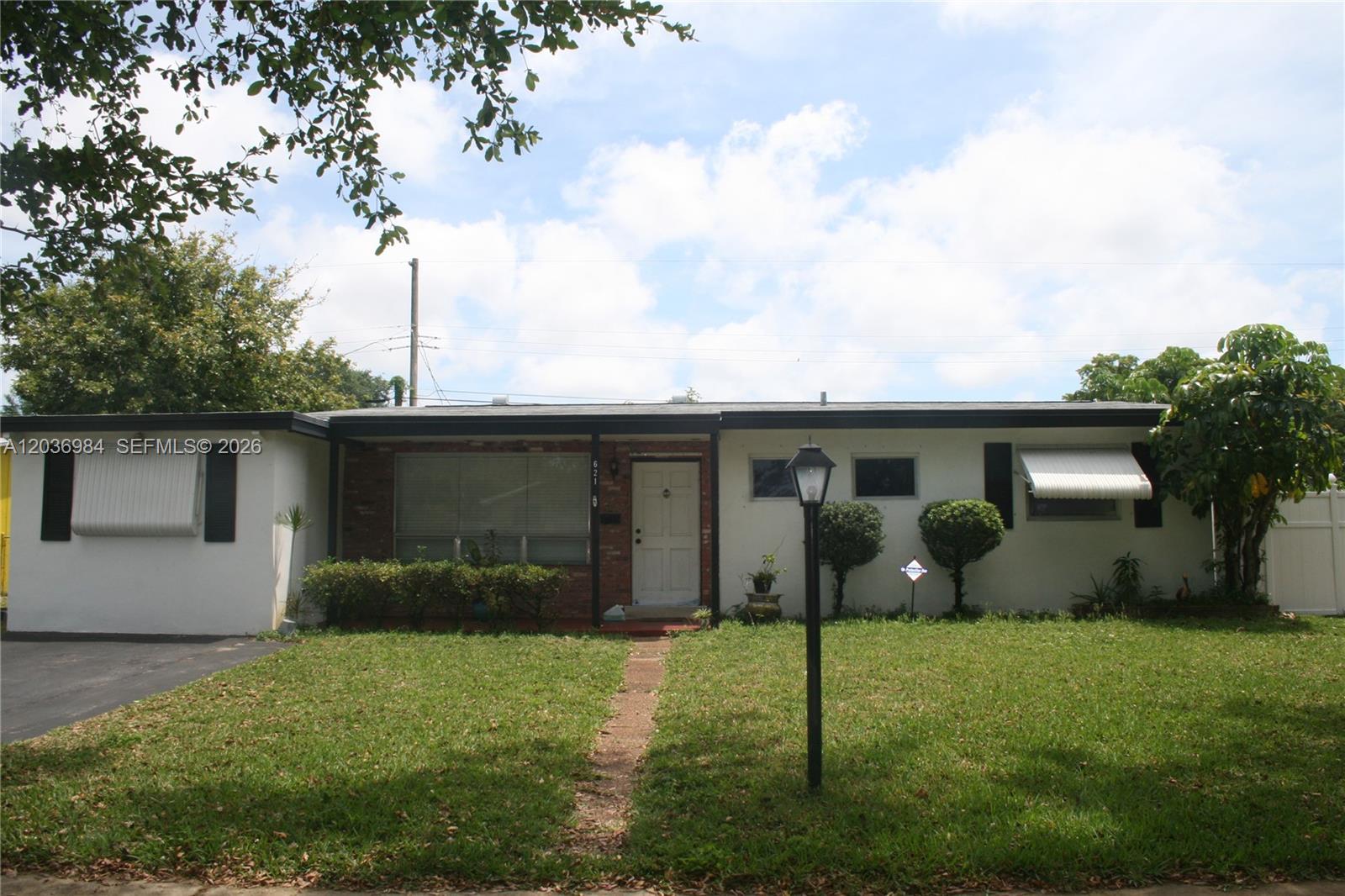621 SW 64 Way 1, Pembroke Pines, FL 33023, Pembroke Pines