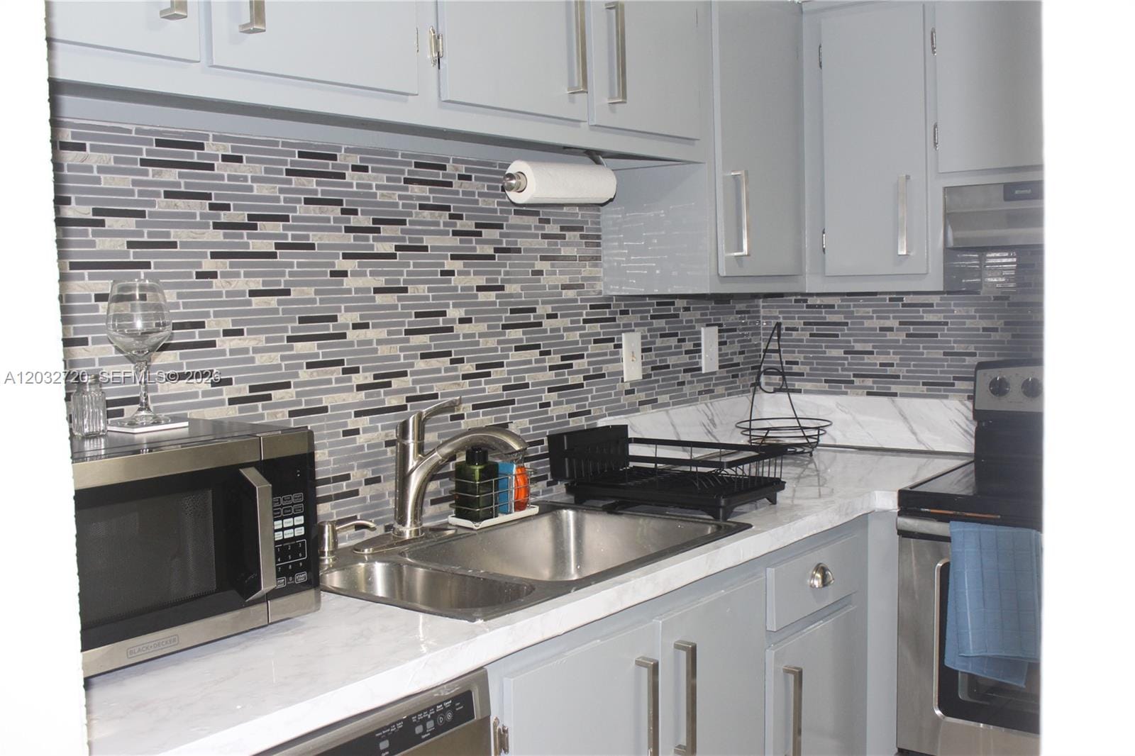 110 Gardens Drive 103 — photo 6