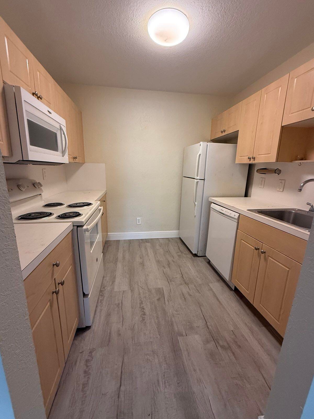 760 SE 2nd Avenue D112 — photo 3