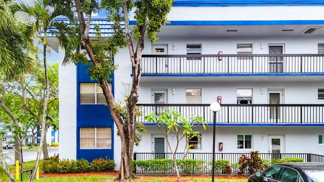 3090 Holiday Springs Boulevard 310, Holiday Springs Village, Margate, FL