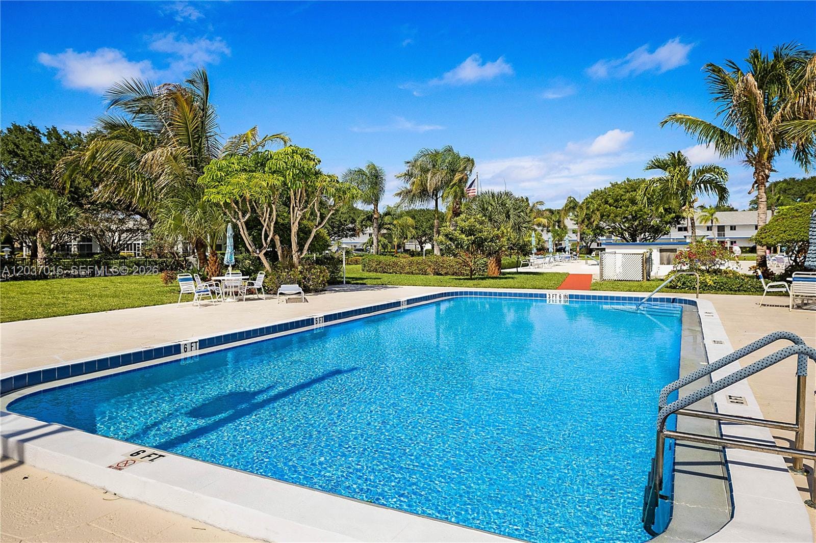 7 Westwood Avenue 106C, Tequesta, FL 33469 photo 2