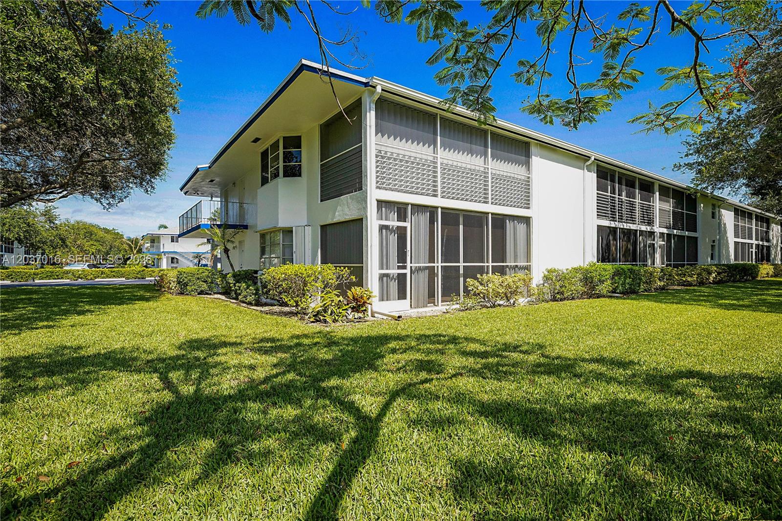 7 Westwood Avenue 106C, Tequesta, FL 33469, Tequesta