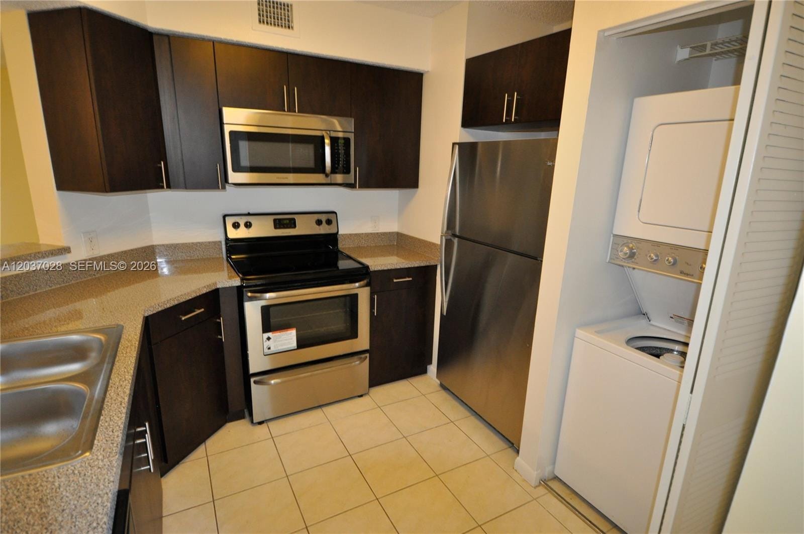 3473 NW 44th Street 103, Oakland Park, FL 33309 photo 3