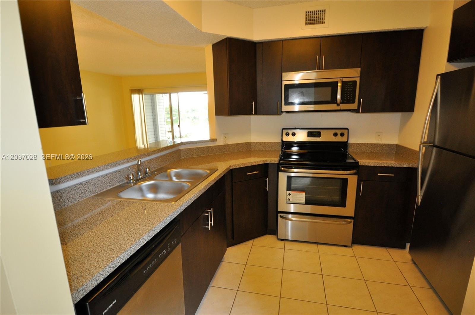 3473 NW 44th Street 103, Oakland Park, FL 33309 photo 5