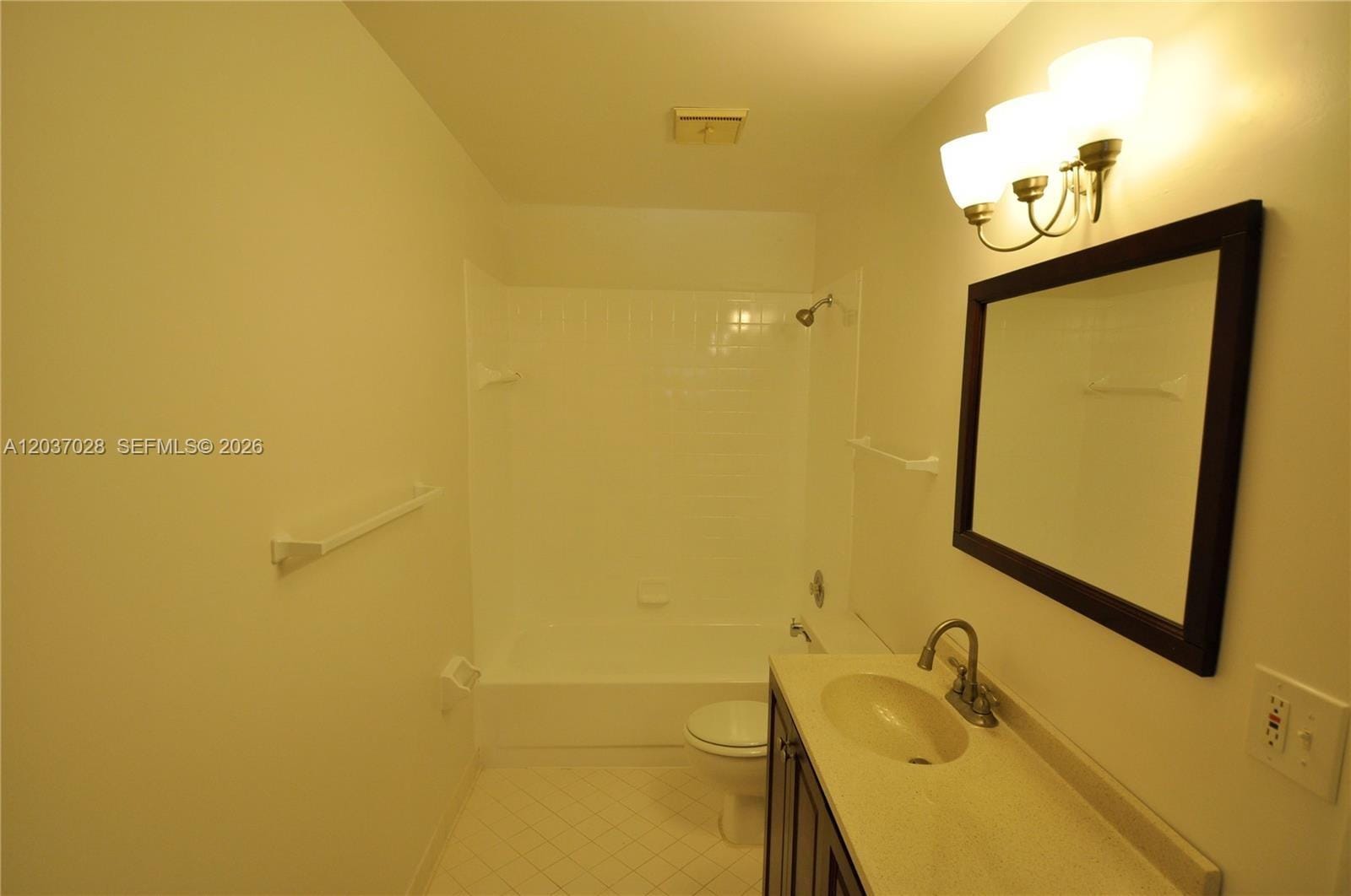 3473 NW 44th Street 103, Oakland Park, FL 33309 photo 8