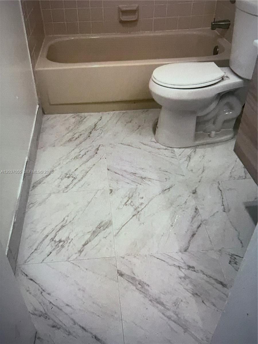 17000 NW 67th Avenue 445 — photo 5