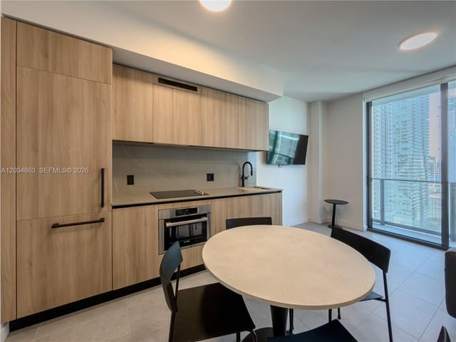 121 NE 5th Street 2211, Miami, FL 33132