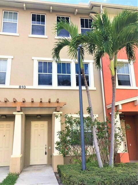 810 Marina Del Ray Lane 5, West Palm Beach, FL 33401