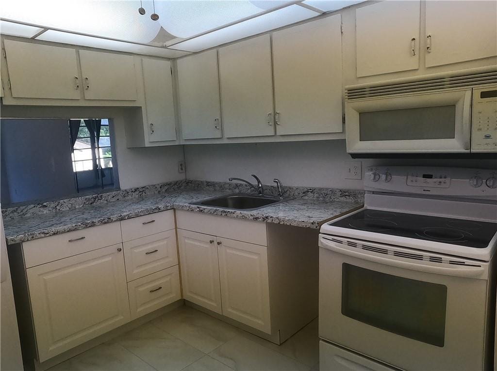 8390 Sands Point Boulevard F206, Tamarac, FL 33321 photo 2