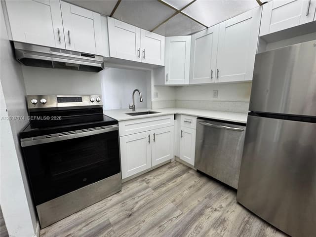 2800 NW 56th Avenue D401, Lauderhill, FL 33313