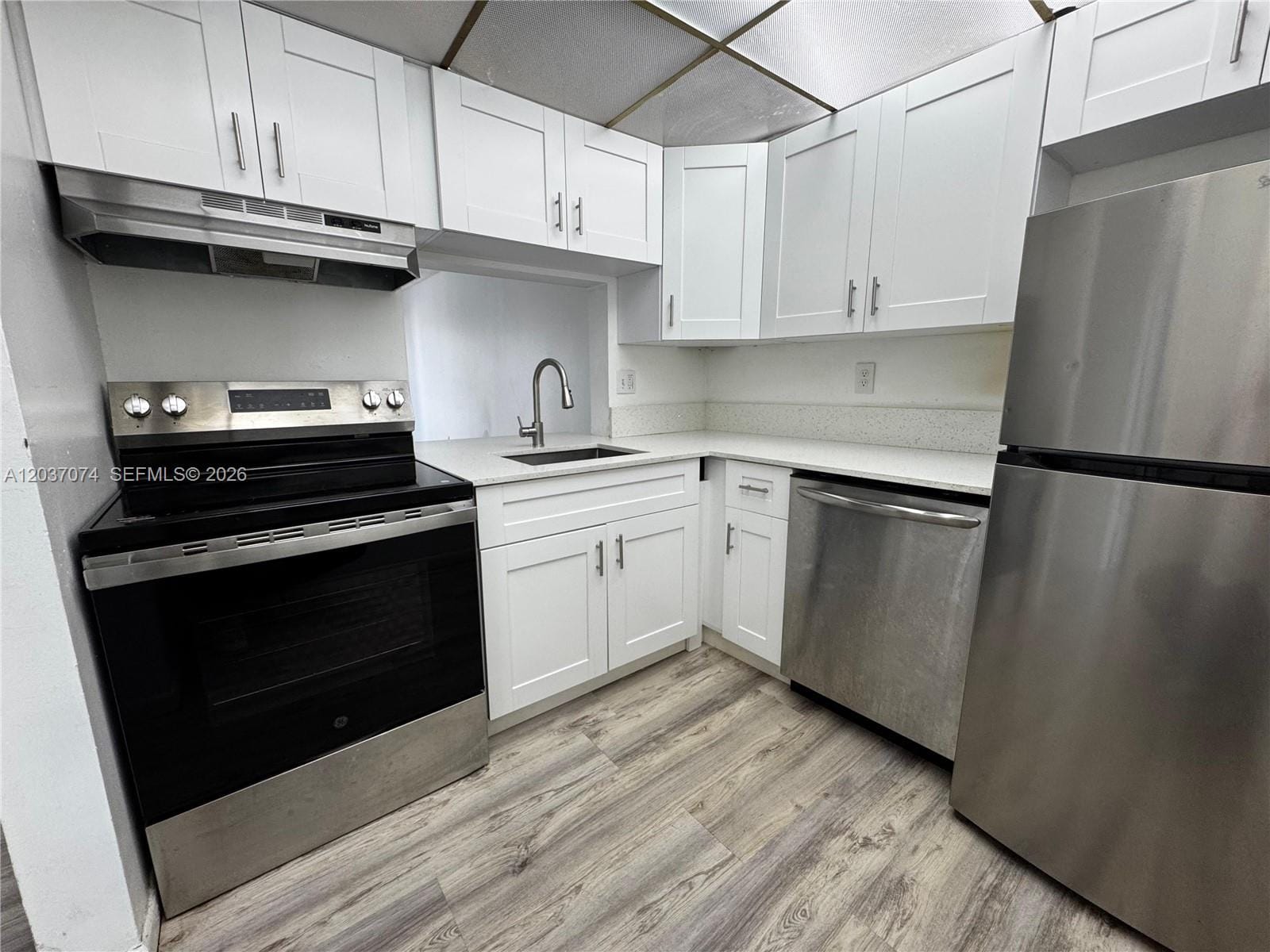 2800 NW 56th Avenue D401 — photo 1