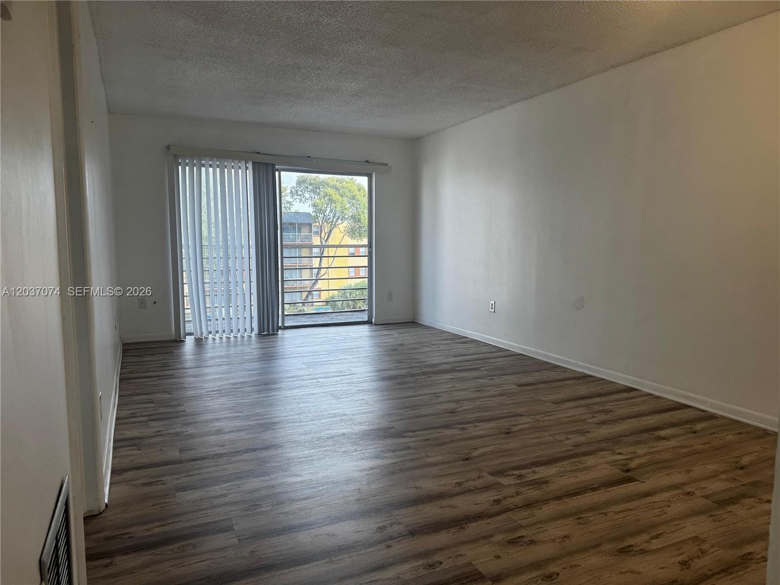 2800 NW 56th Avenue D401 — photo 3
