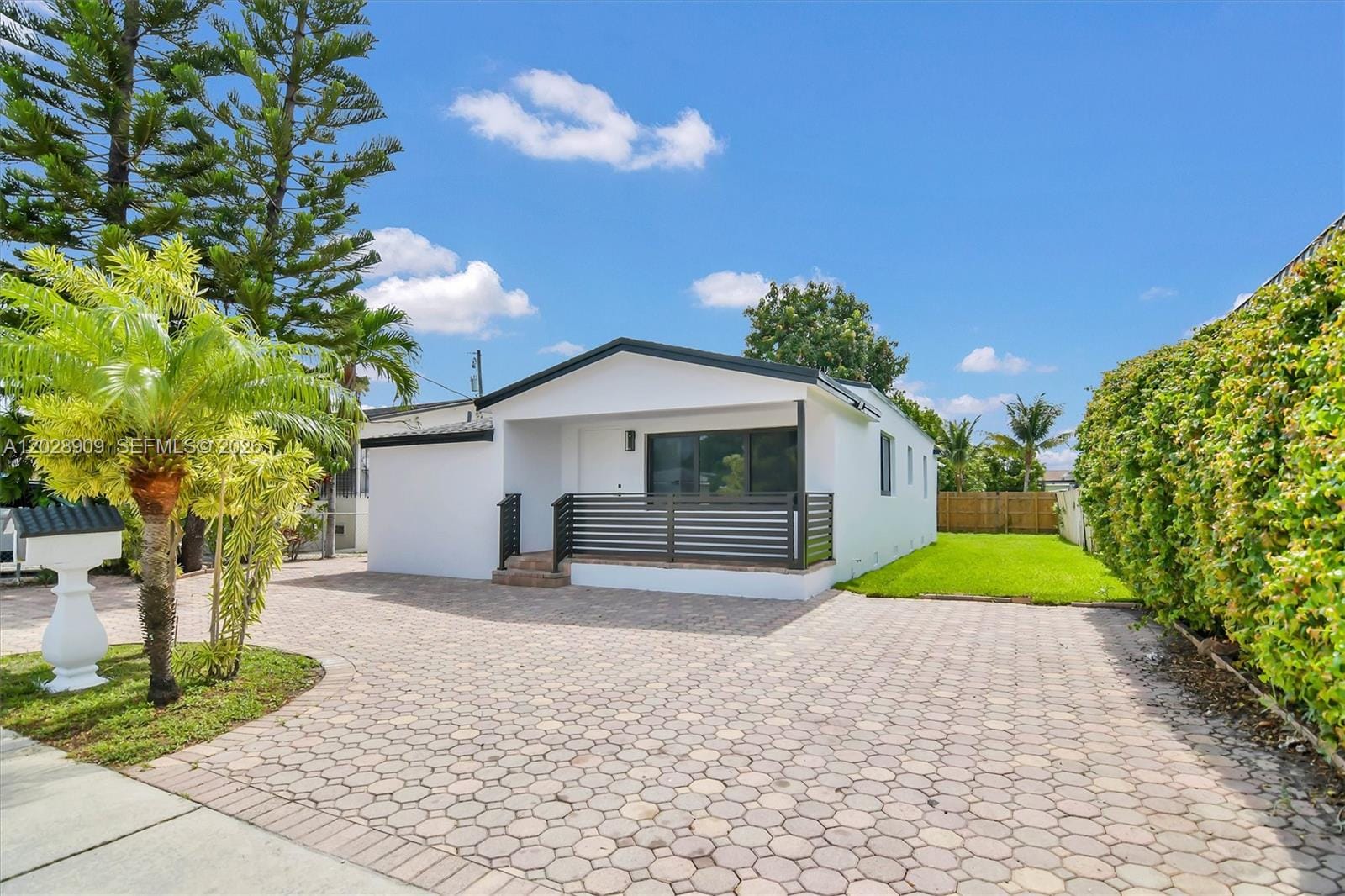 85 SW 30th Avenue, Miami, FL 33135 photo 2