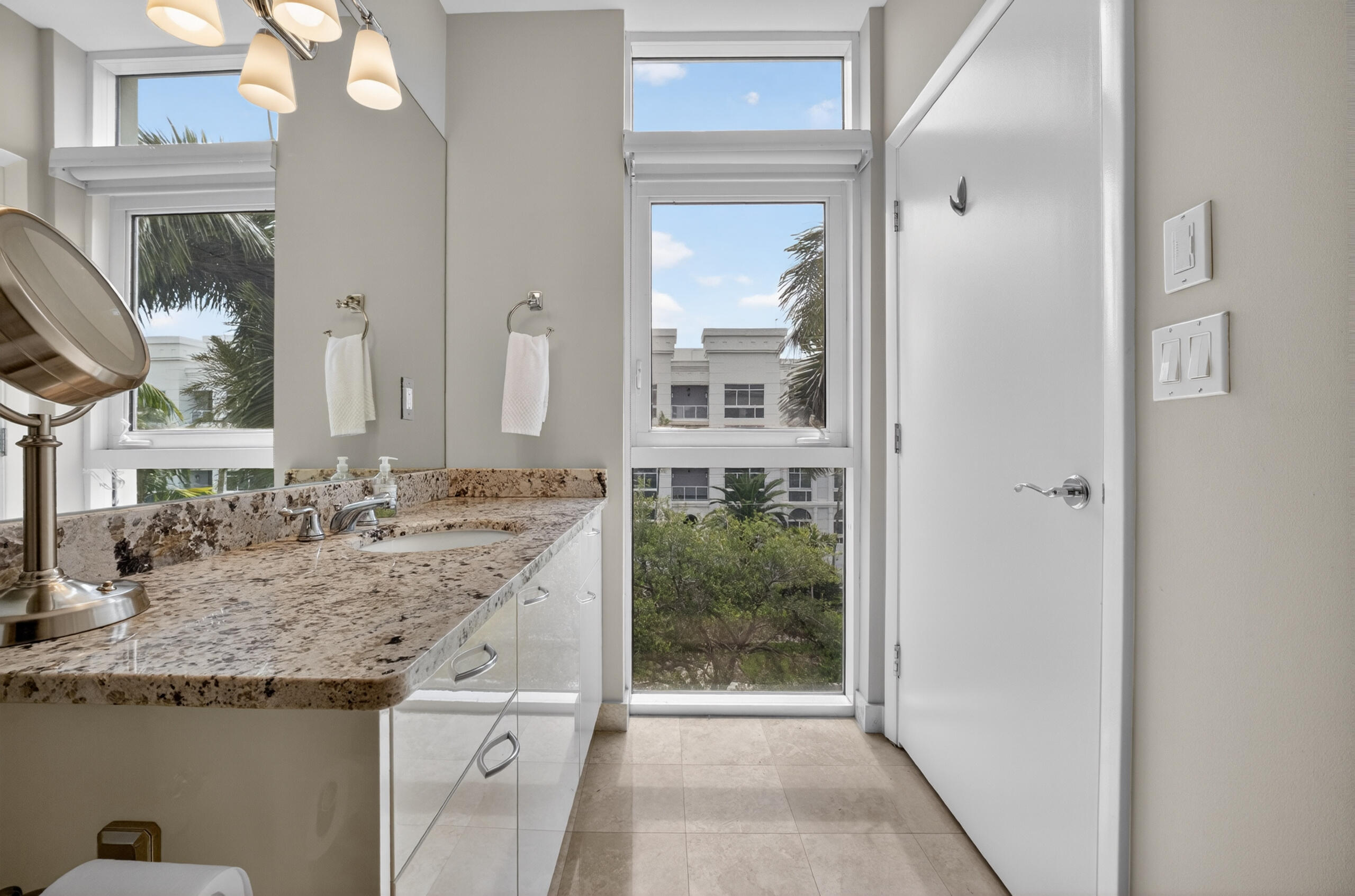 45 Hendricks Isle 403 — photo 9