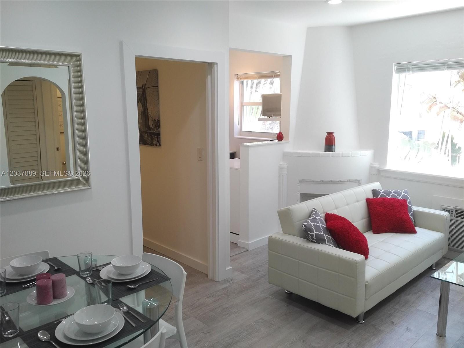 1525 Meridian Avenue 205 — photo 2