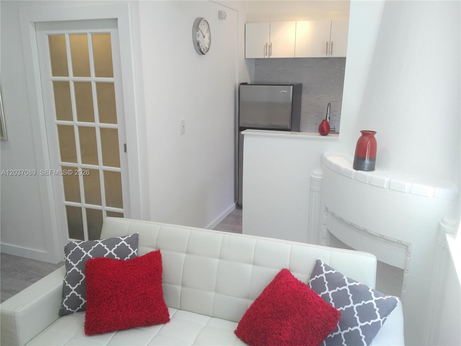 1525 Meridian Avenue 205 — photo 3