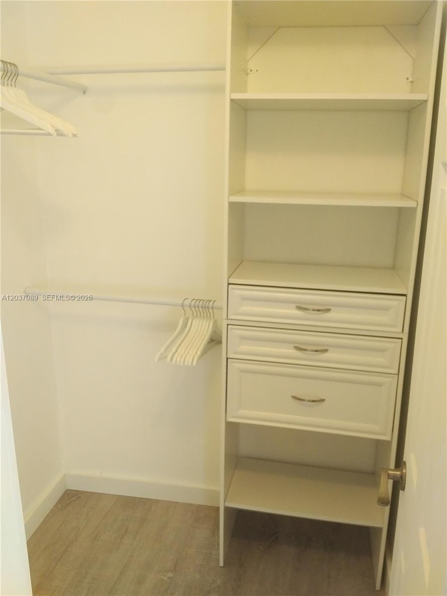 1525 Meridian Avenue 205 — photo 10
