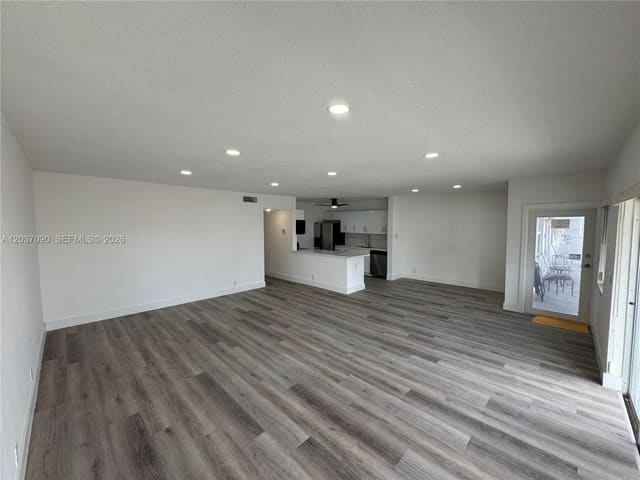 630 Layne Boulevard 211, Hallandale Beach, FL 33009
