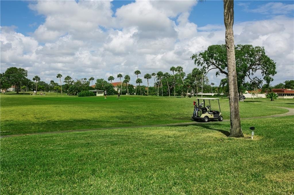 53 Woodland Drive 105, Vero Beach, FL 32962 photo 18