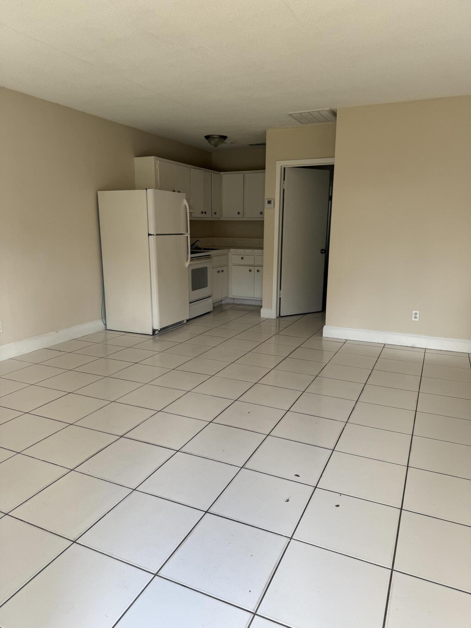 1431 SW 44th Terrace 4, Fort Lauderdale, FL 33317, Fort Lauderdale