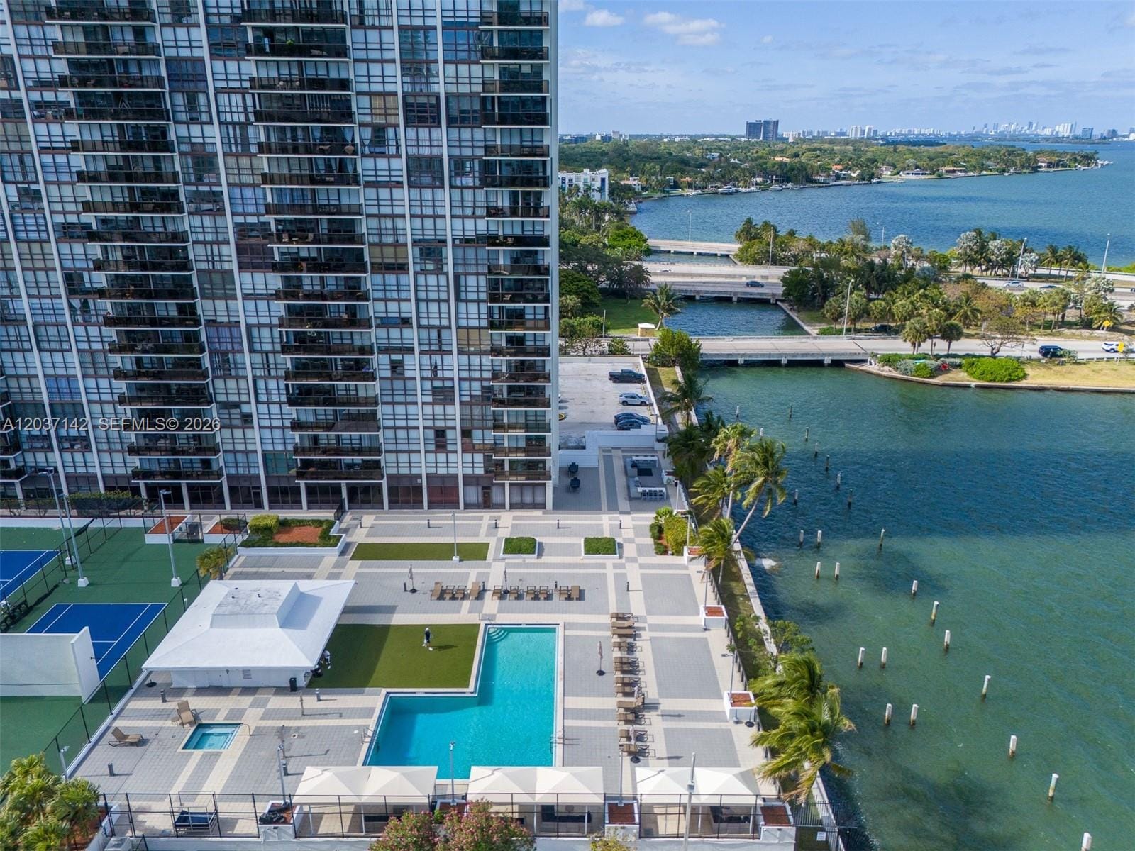600 NE 36th Street 1006, Miami, FL 33137 photo 24