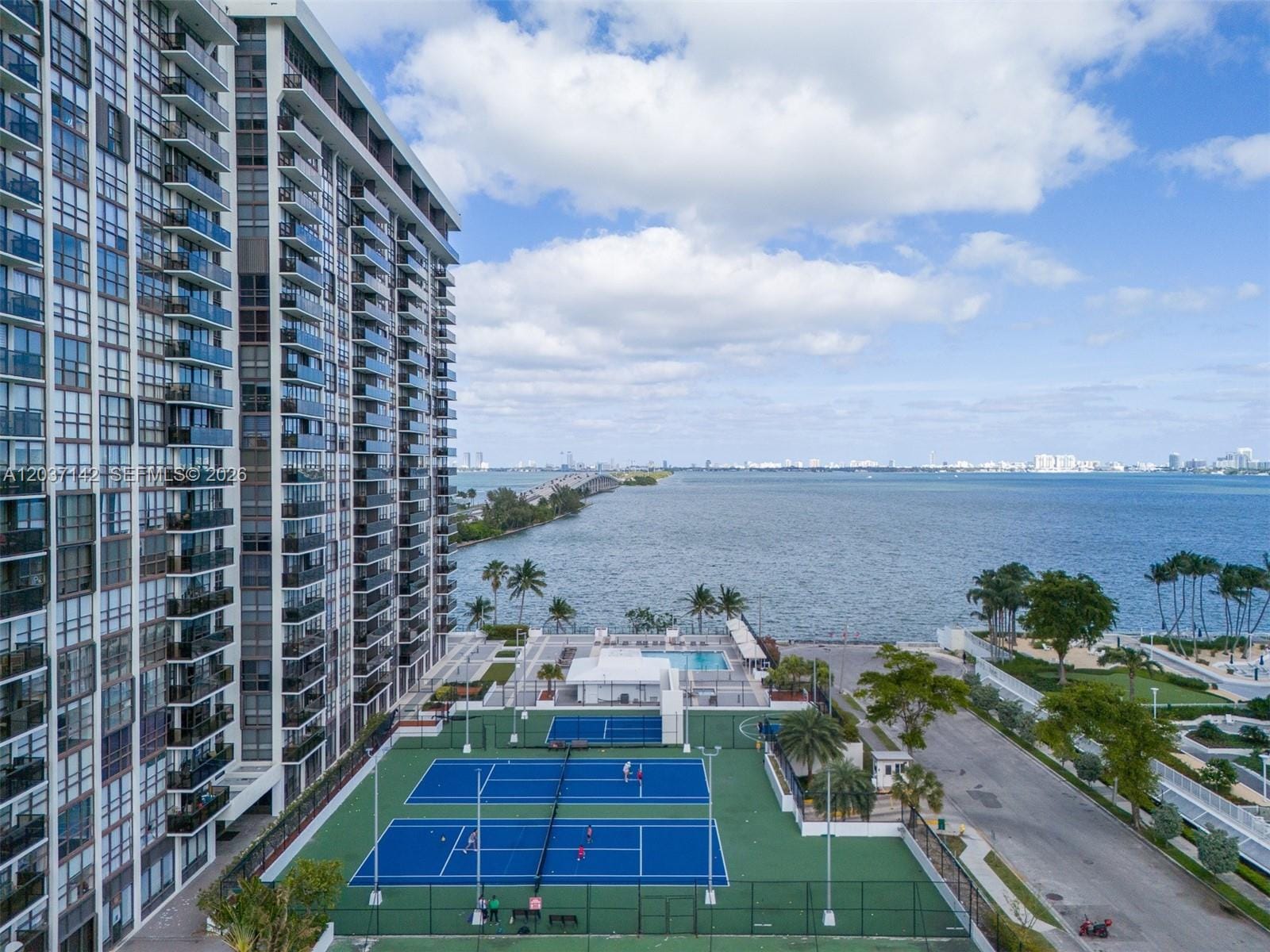 600 NE 36th Street 1006, Miami, FL 33137 photo 26