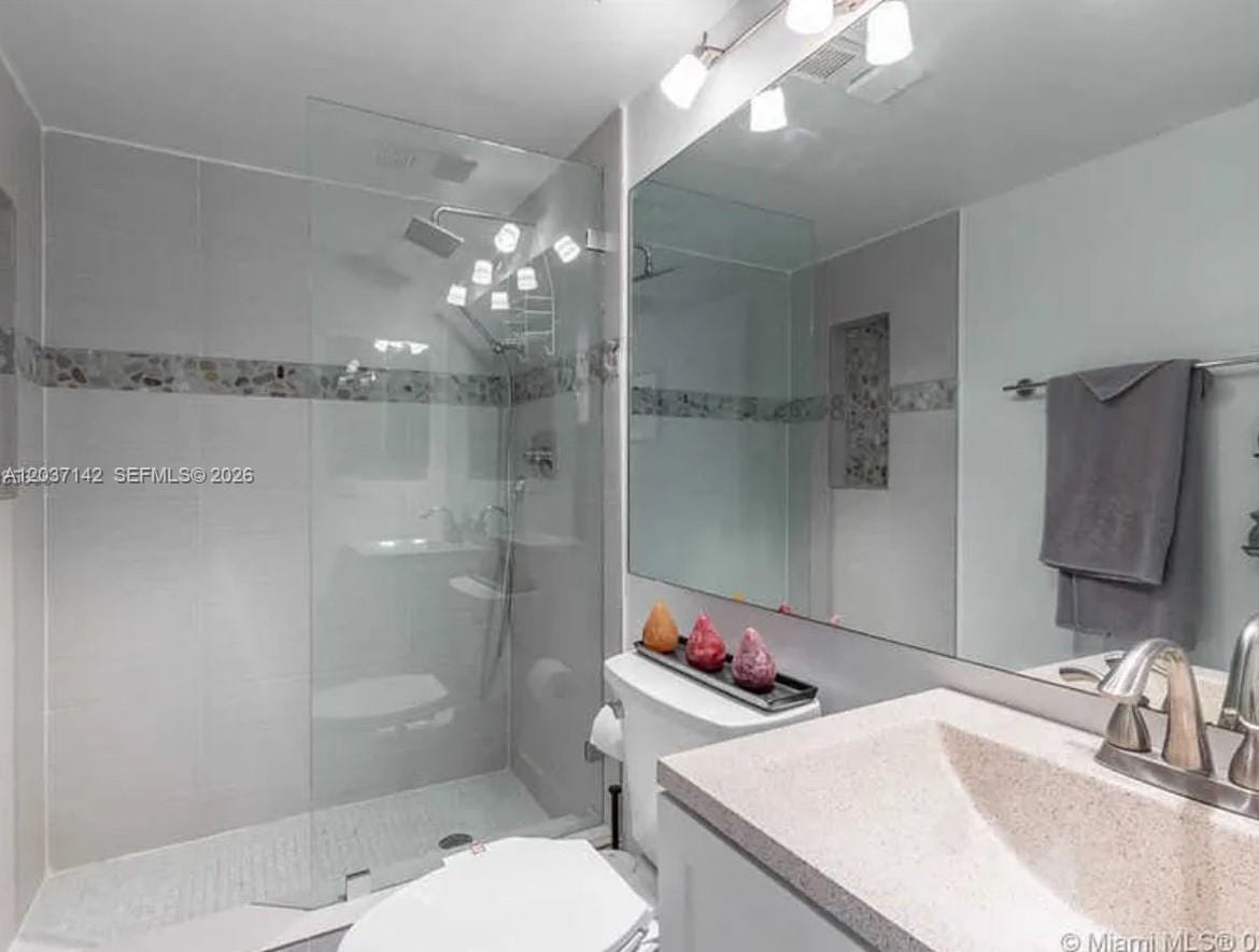 600 NE 36th Street 1006 — photo 8