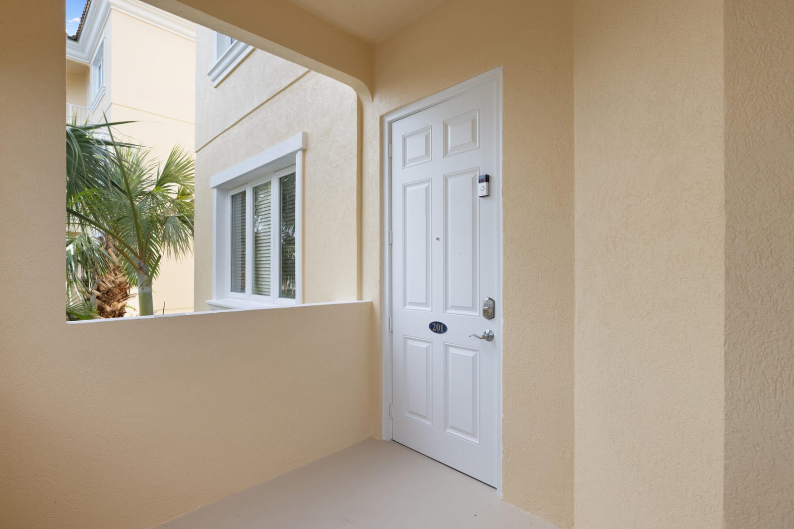 33 Harbour Isle Drive W 201 — photo 3